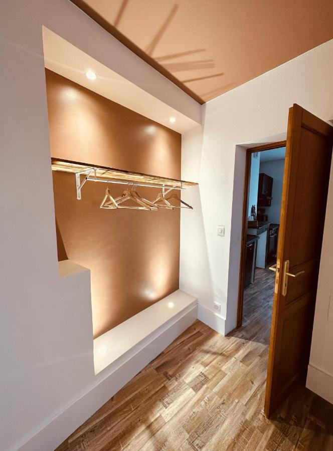 Studio 2 Du Spa Celinie Warcq Exterior photo